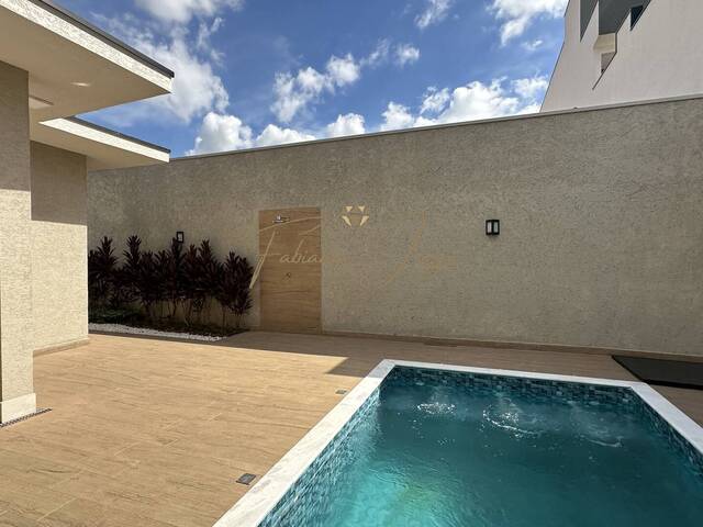 #1095 - Casa para Venda em Campinas - SP - 2