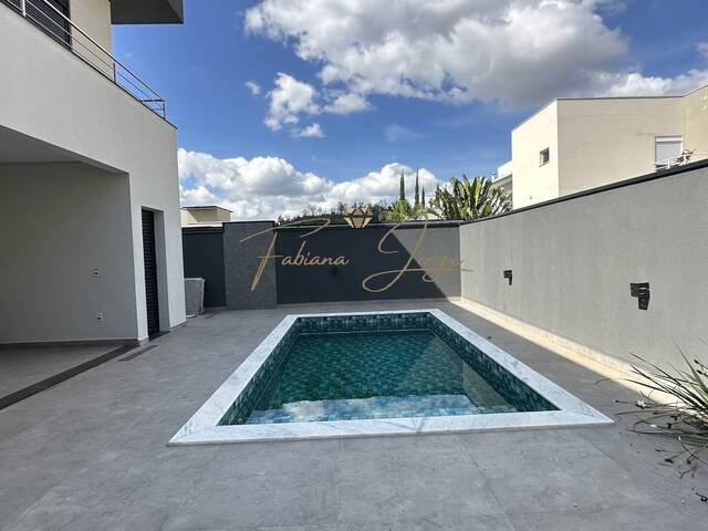 #1096 - Casa para Venda em Valinhos - SP - 1