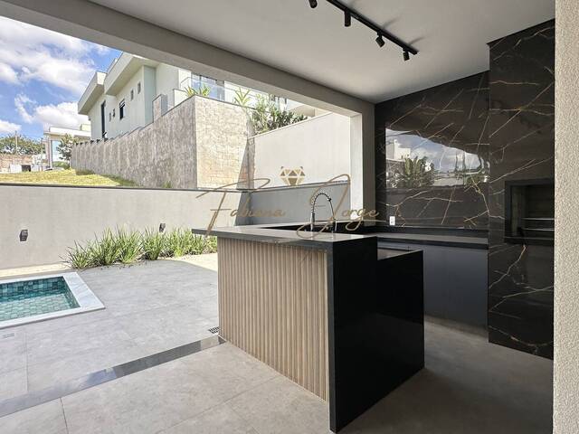 #1096 - Casa para Venda em Valinhos - SP - 1