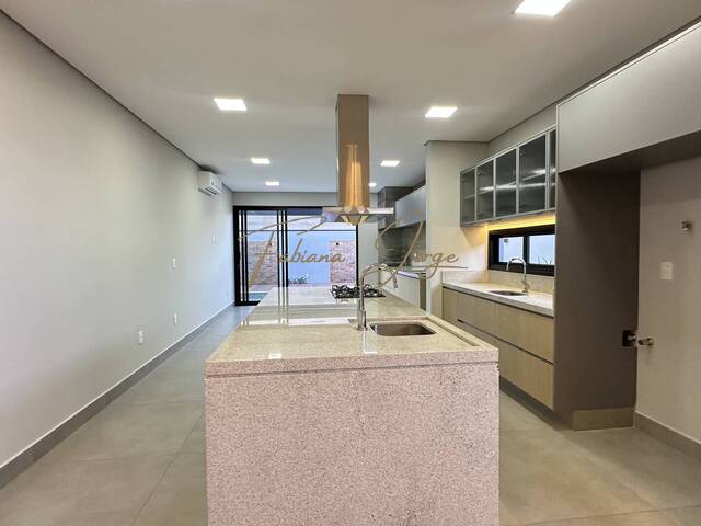 #1115 - Casa para Venda em Campinas - SP - 1