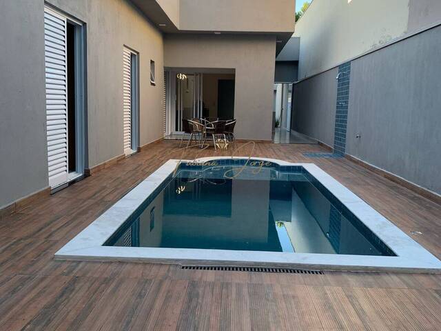 #1142 - Casa para Venda em Valinhos - SP - 1