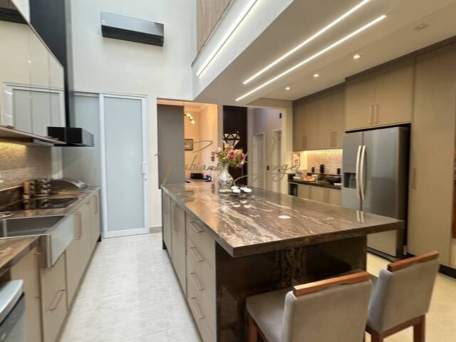 #1170 - Casa para Venda em Valinhos - SP - 1