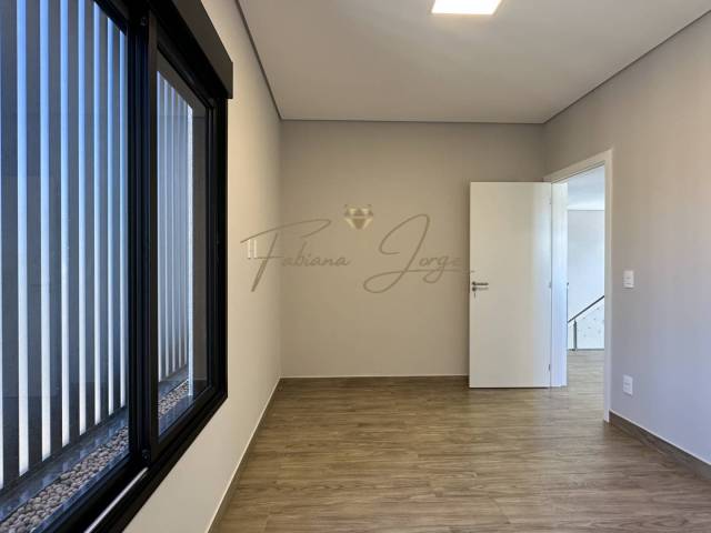 #1232 - Casa para Venda em Valinhos - SP