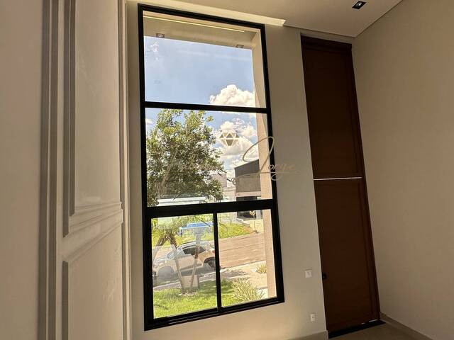 #1144 - Casa em condomínio para Venda em Valinhos - SP