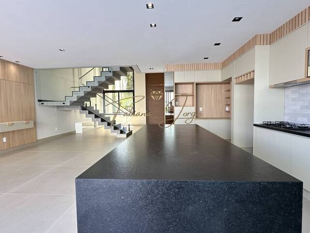 #1144 - Casa em condomínio para Venda em Valinhos - SP