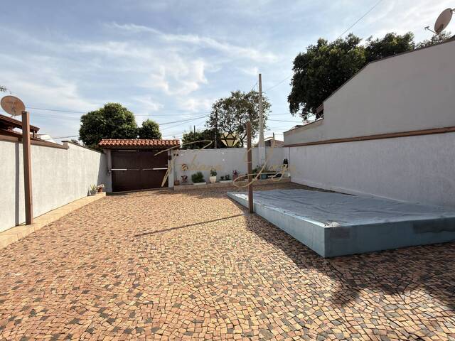 #1291 - Casa para Venda em Valinhos - SP - 2
