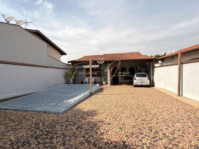 #1291 - Casa para Venda em Valinhos - SP